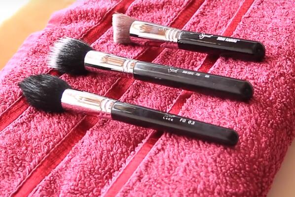 定製午夜福利视频免费在线观看的材質有哪些選擇？